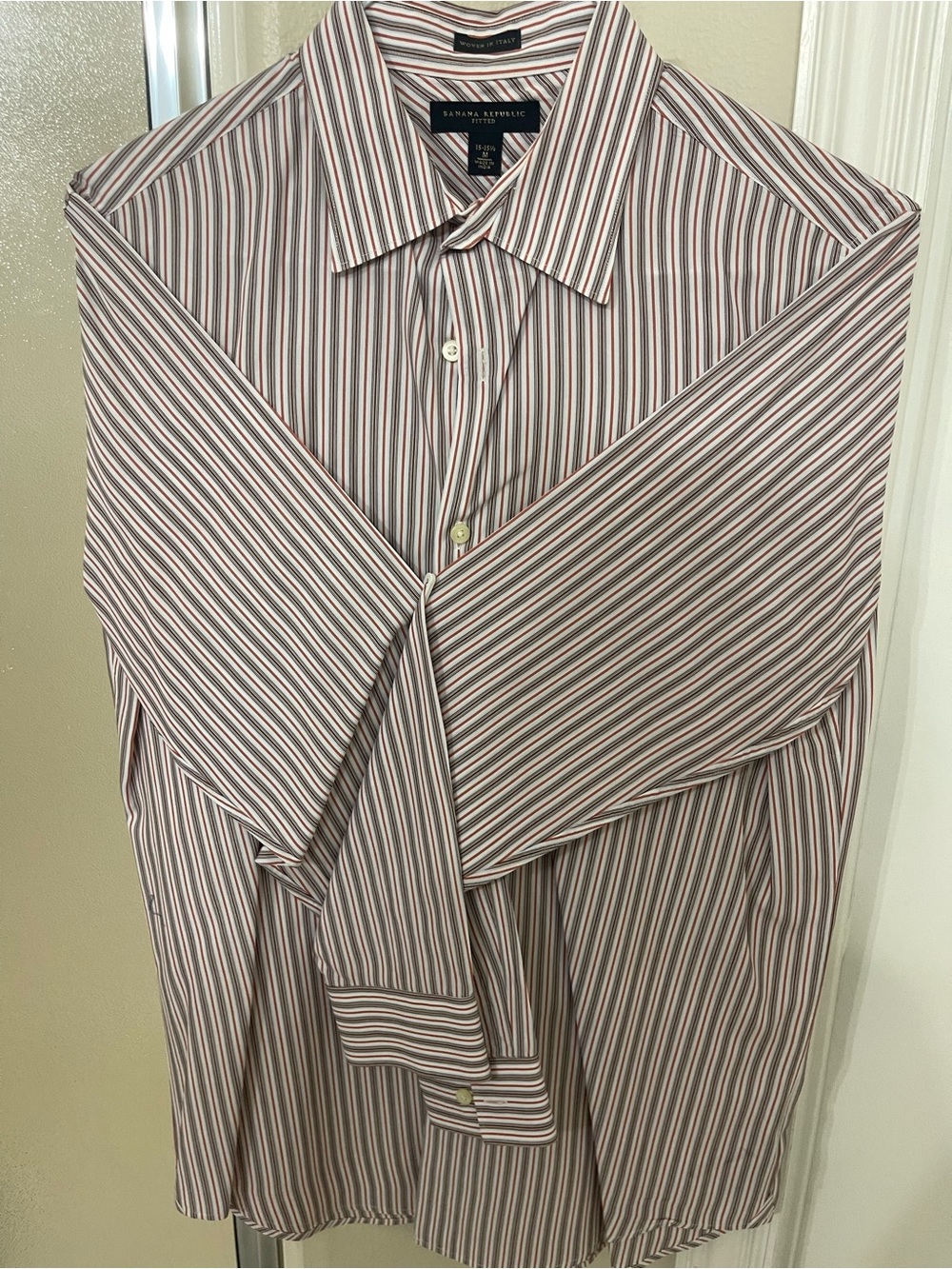 Banana Republic Men's White and Pink Multi-Stripe Dress Shirt